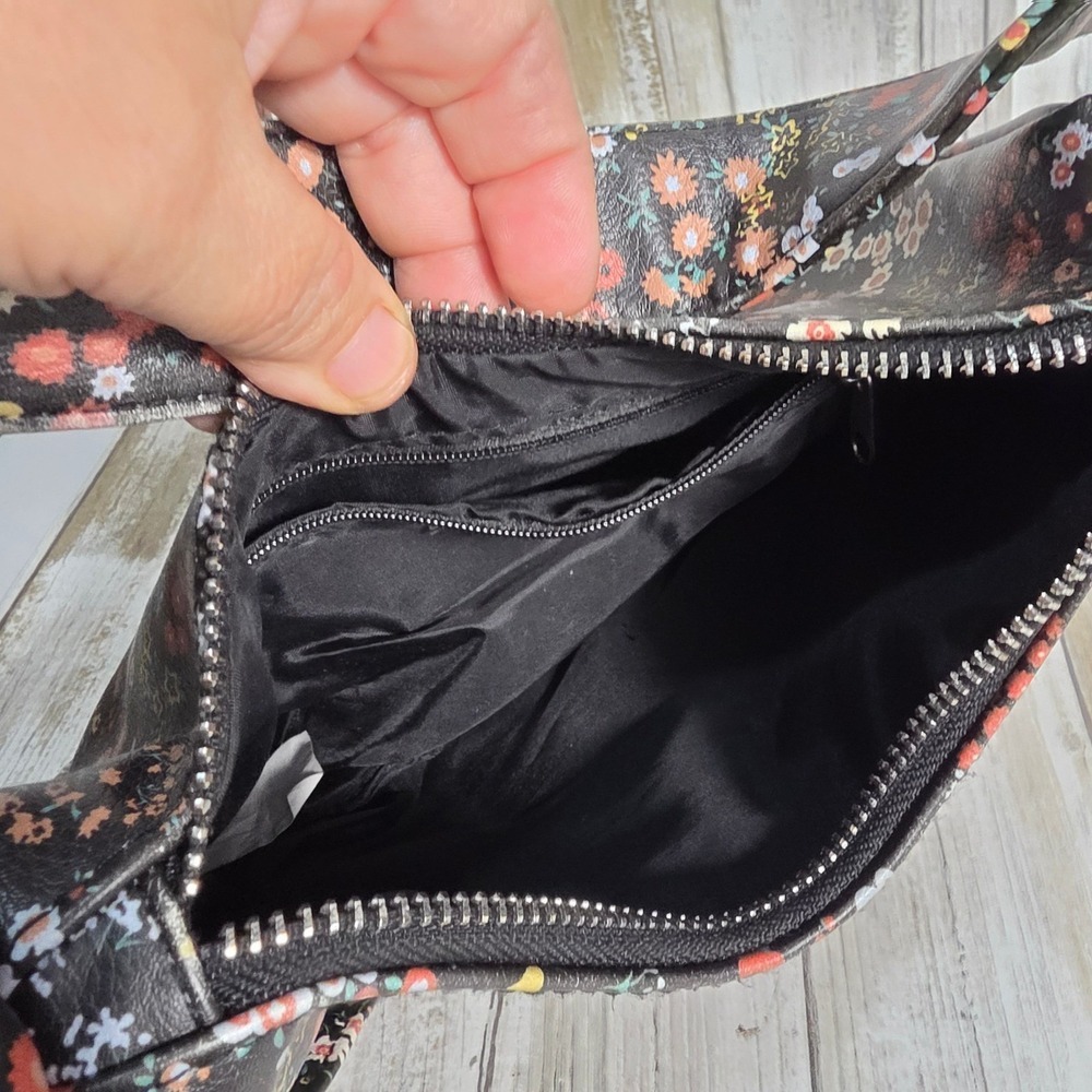 Floral Print Faux Leather Shoulder Bag Black Wildflower 90s Baguette Purse - Picture 5 of 5
